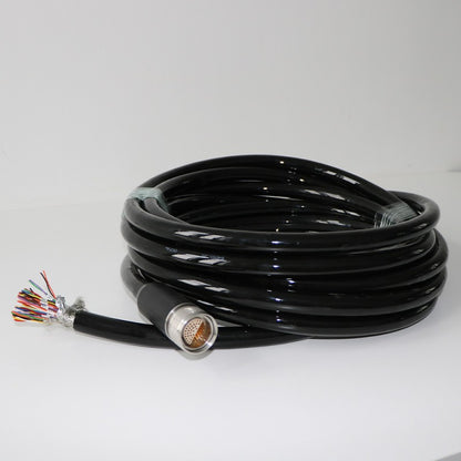 Luftfahrtsteckverbinder und -kabel (4-64 Pins)