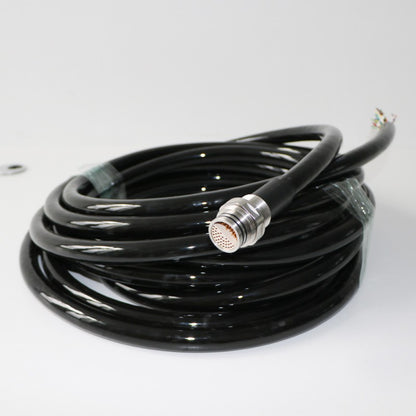 Luftfahrtsteckverbinder und -kabel (4-64 Pins)