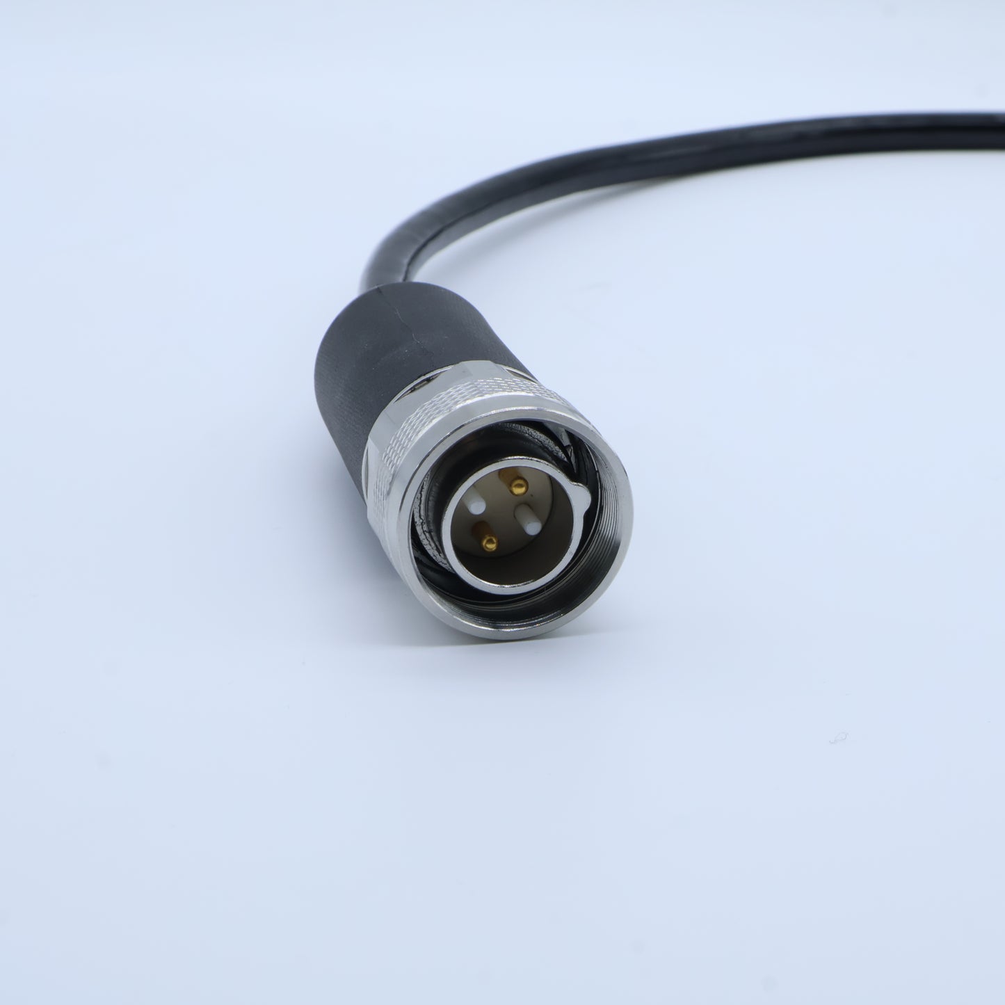 Seawater corrosion proof hybrid fiber electrical subsea connector