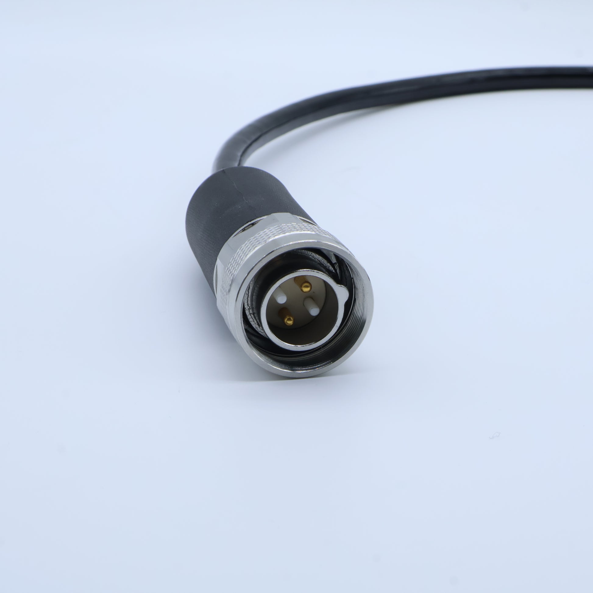 Seawater corrosion proof hybrid fiber electrical subsea connector