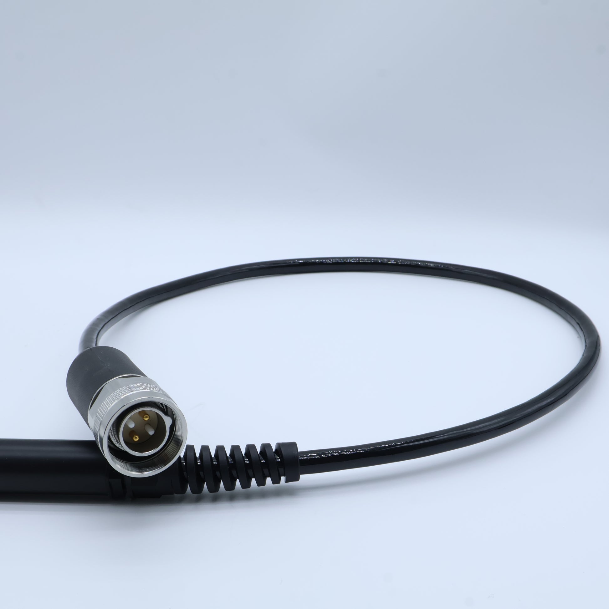 Custom subsea opto-electric hybrid connector for offshore engineering
