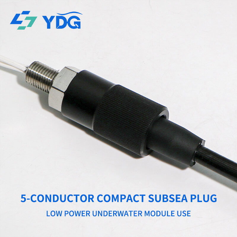 Mated 5-pin inline cable connector and threaded bulkhead connector