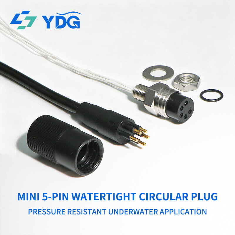 Five-pin male inline plug and female bulkhead connector with mounting hardware